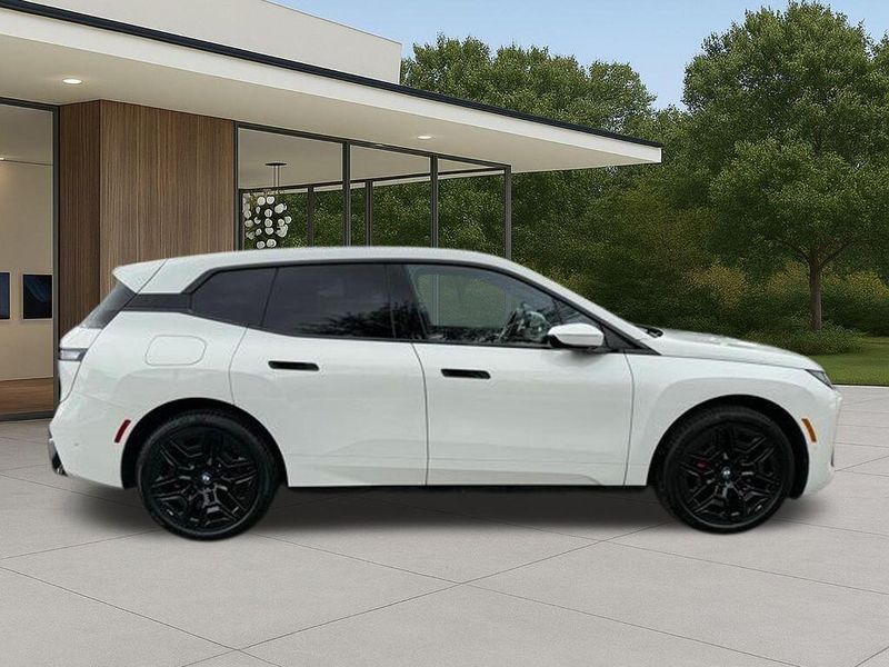 Used 2026 BMW iX xDrive60Image 7