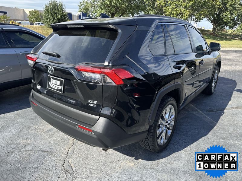 Used 2020 Toyota RAV4 XLE PremiumImage 7