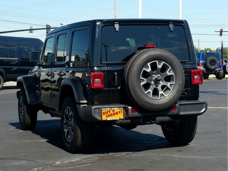 2024 Jeep Wrangler 4-door SaharaImage 18