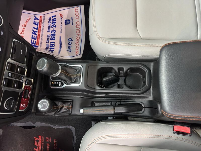 Used 2023 Jeep Gladiator MojaveImage 11