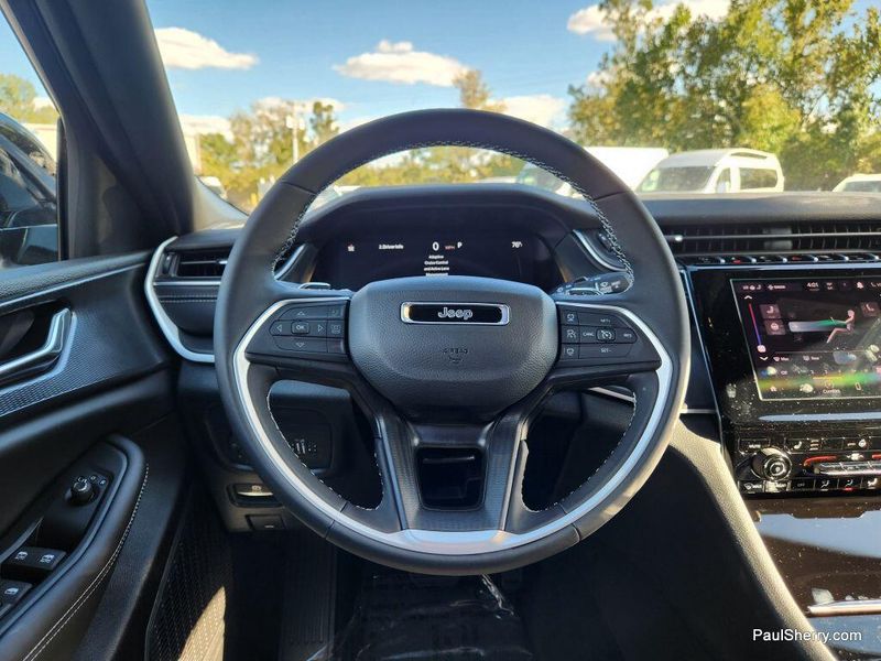 New 2025 Jeep Grand Cherokee Altitude X 4x4