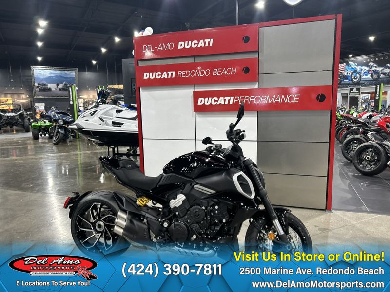 2024 Ducati DIAVEL V4Image 23