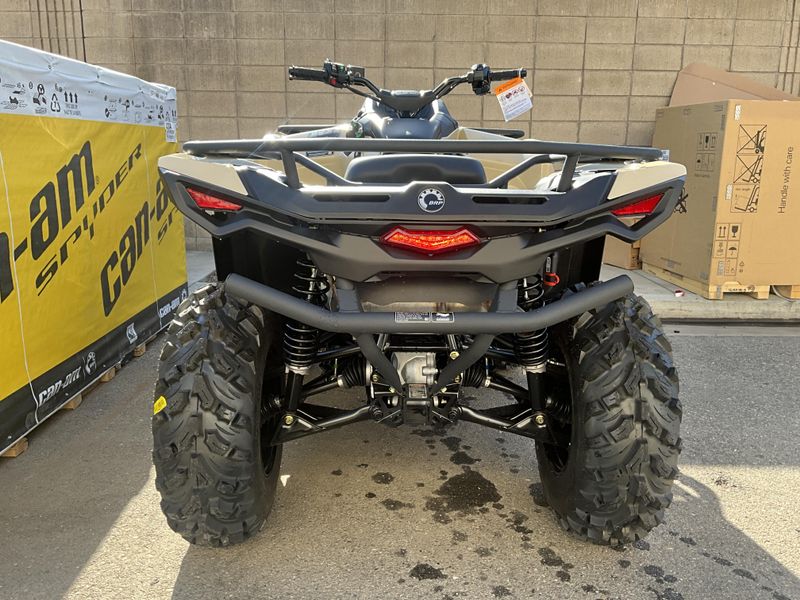 2025 Can-Am OUTLANDER PRO HD7 Image 6