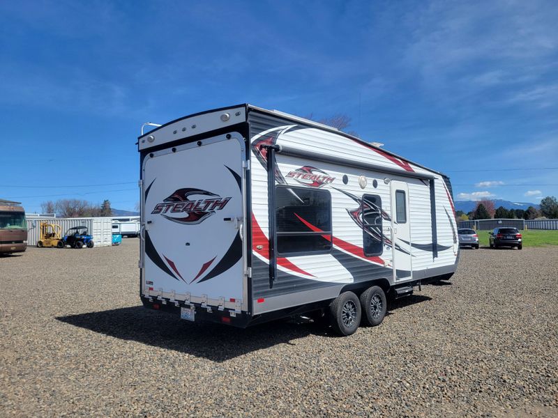 Used 2015 FOREST RIVER STEALTH 1913 Image 3