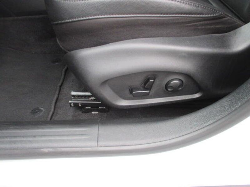 Used 2024 Jeep Compass LimitedImage 18