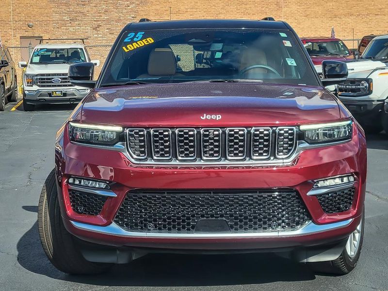 2025 Jeep Grand Cherokee Summit photo 2