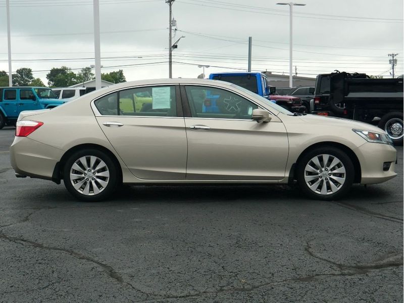 2015 Honda Accord EXImage 9