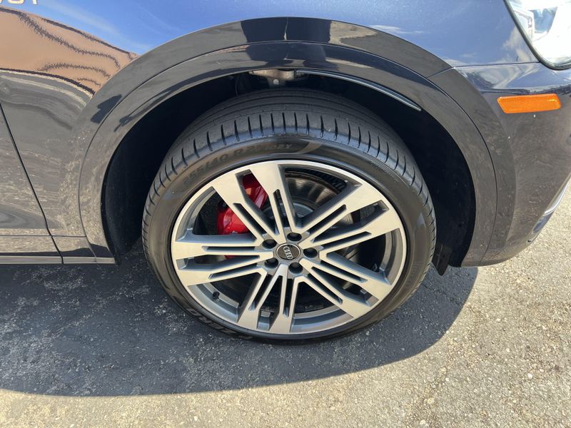 Used 2018 Audi SQ5 PrestigeImage 28