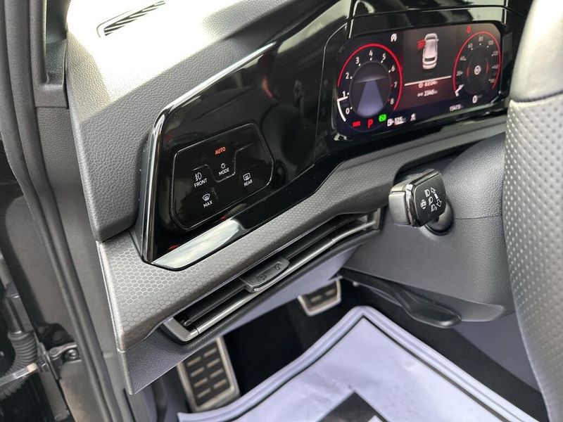 2024 Volkswagen Golf GTI 2.0T SImage 25
