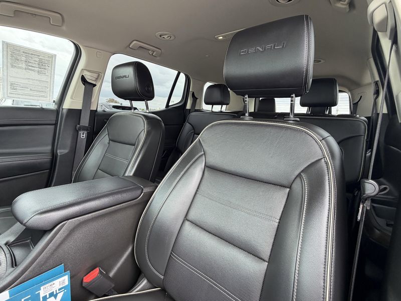 Used 2023 GMC Acadia DenaliImage 21