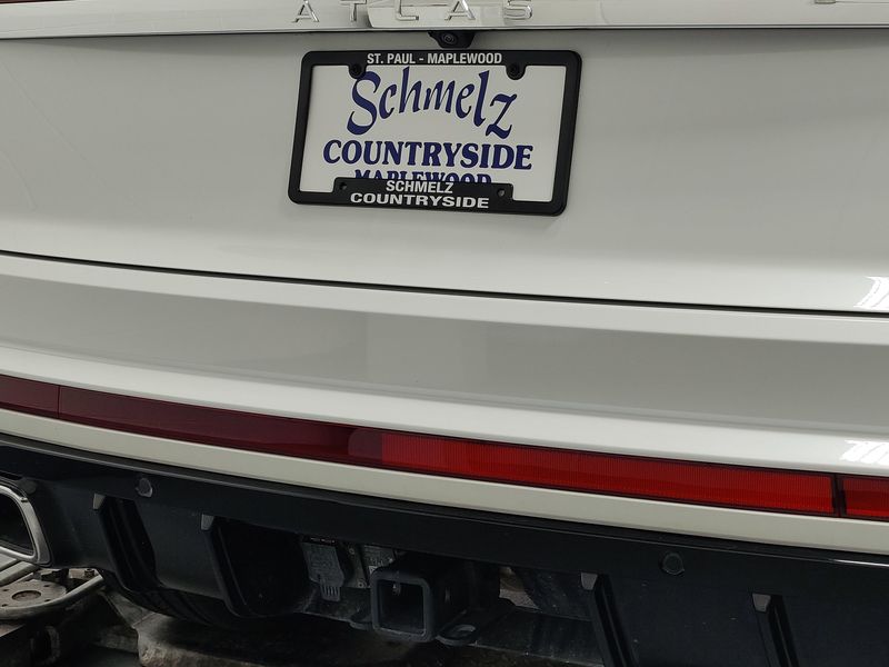 Used 2025 Volkswagen Atlas Cross Sport SEL Premium R-Line w/Sunroof/NavImage 11