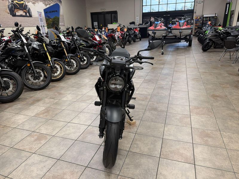 Used 2023 Honda CB300R ABS Image 12