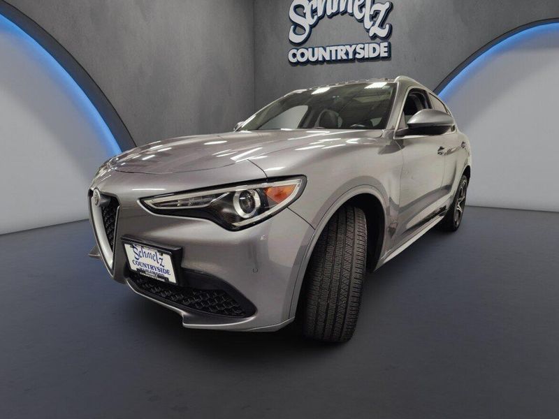 Used 2020 Alfa Romeo Stelvio Ti AWD w/Sunroof & NavImage 13
