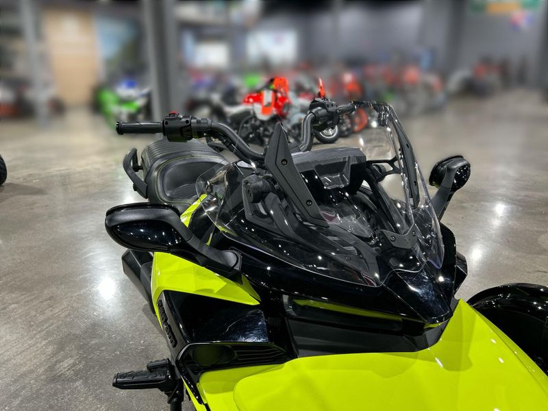 Used 2023 Can-Am SPYDER F3-S SPECIAL SERIES Image 18