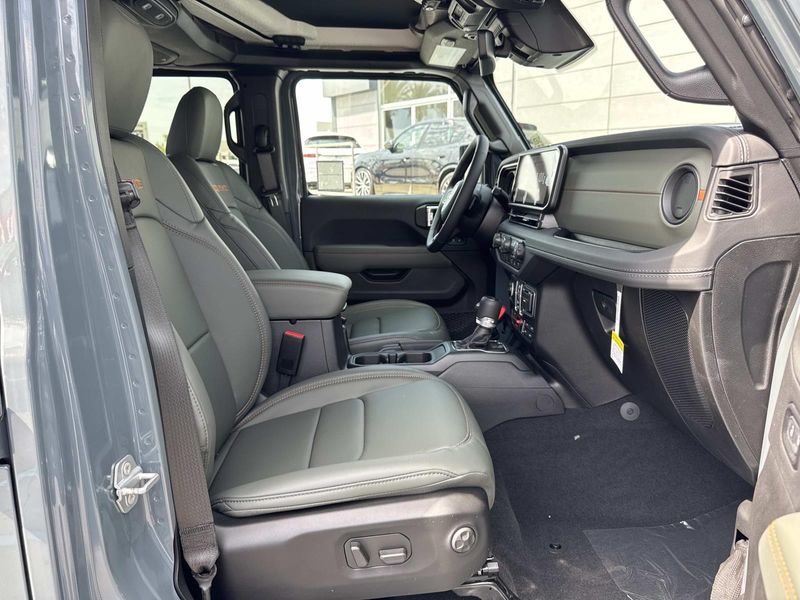 New 2026 Jeep Gladiator Mojave X 4x4