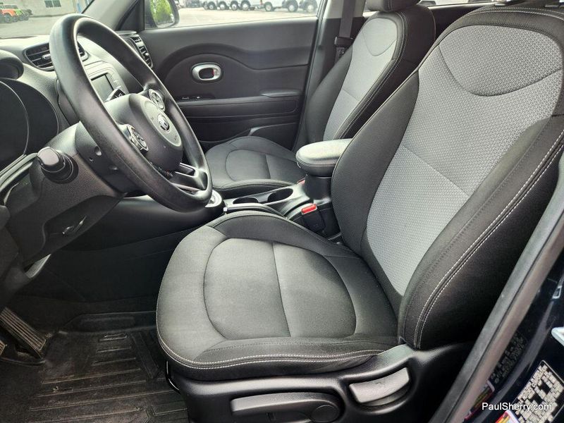 2017 Kia Soul +Image 23