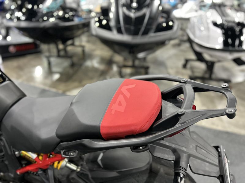 Used 2023 Ducati MULTISTRADA V4 PIKES PEAK Image 3