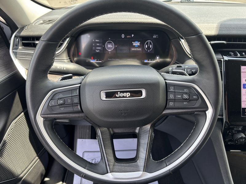 Used 2022 Jeep Grand Cherokee L LimitedImage 15