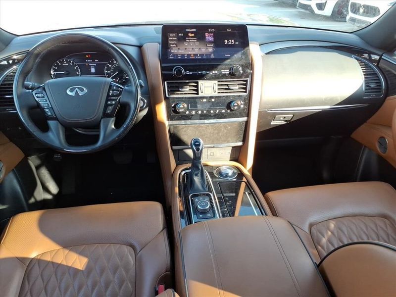Used 2024 INFINITI QX80 SensoryImage 13