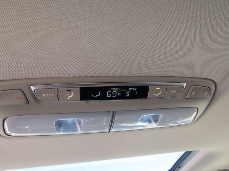 Used 2022 Kia Telluride EX AWD 4dr SUVImage 27