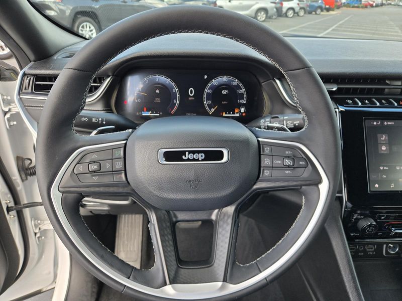 Used 2024 Jeep Grand Cherokee Altitude X 4x4