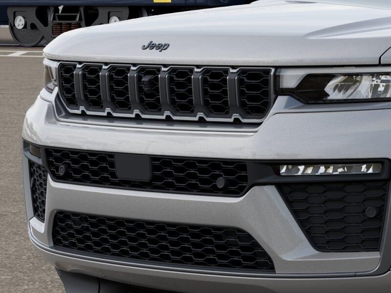 New 2026 Jeep Grand Cherokee Limited Reserve 4x4Image 11