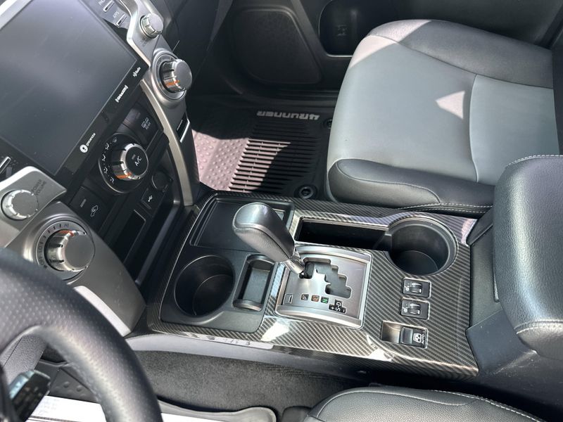 2020 Toyota 4Runner SR5 Premium photo 28