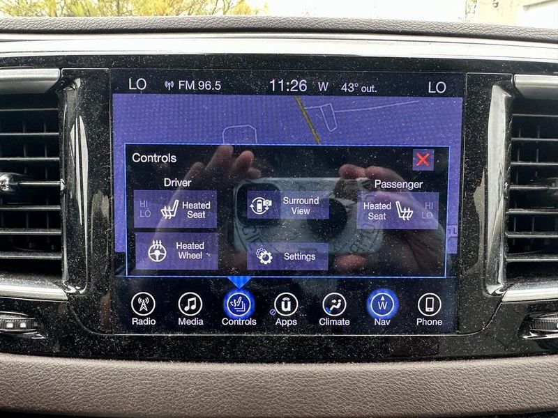 2017 Chrysler Pacifica Touring L PlusImage 5