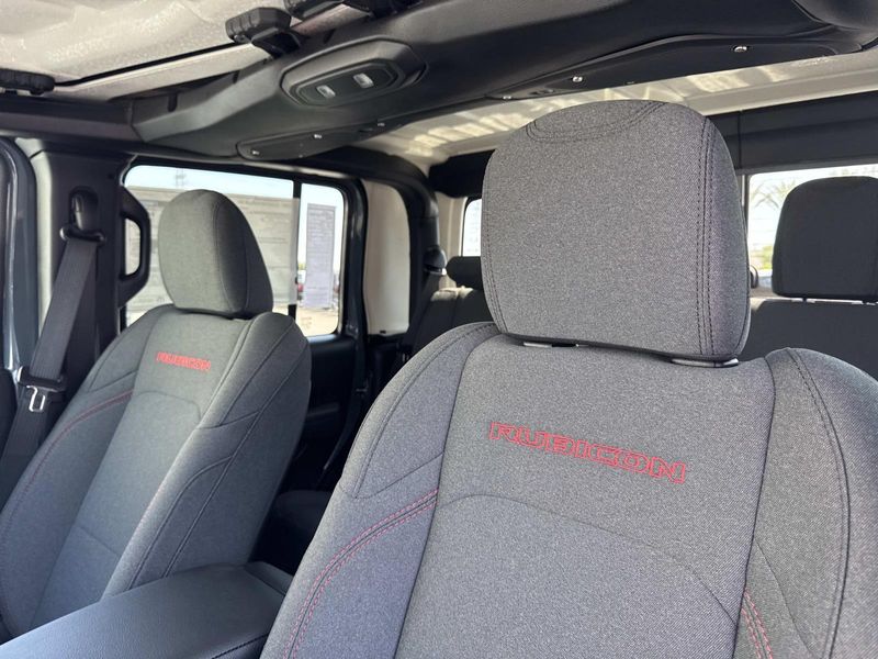 New 2026 Jeep Gladiator Rubicon 4x4