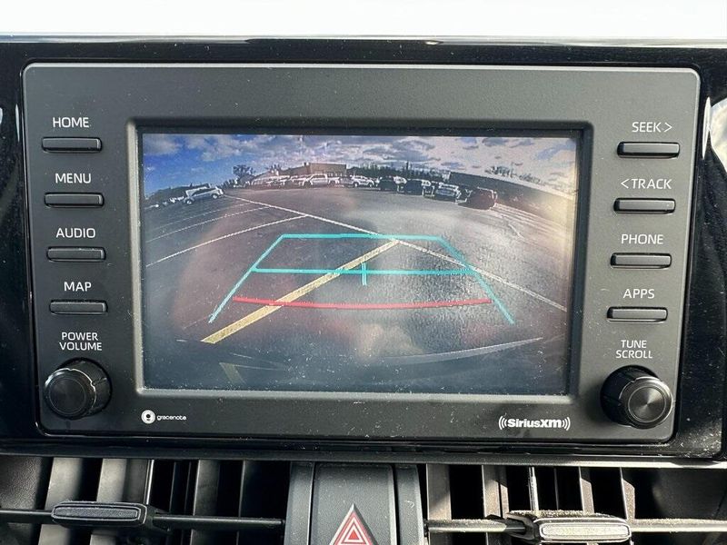 2021 Toyota RAV4 LEImage 5