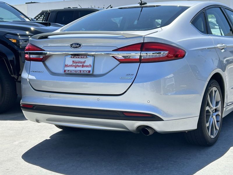 Used 2017 Ford Fusion SEImage 4