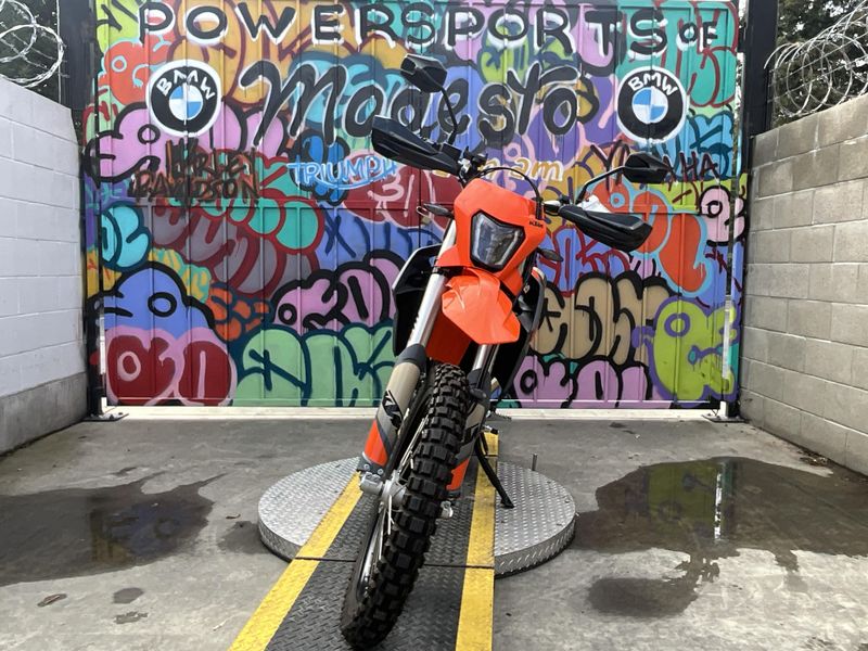 2023 KTM 690 ENDURO R Image 8