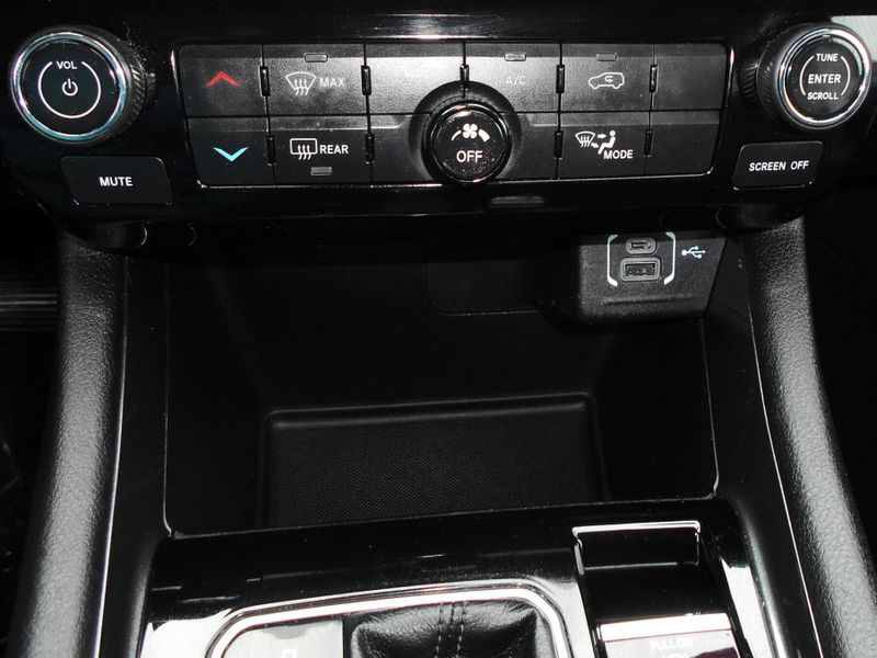 2022 Jeep Compass Latitude LuxImage 19