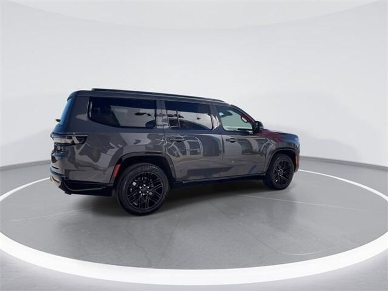 2026 Jeep Grand Grand Wagoneer Wagoneer Limited Reserve 4x4Image 8