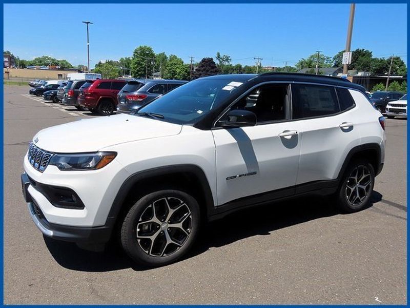 2024 Jeep Compass LimitedImage 1