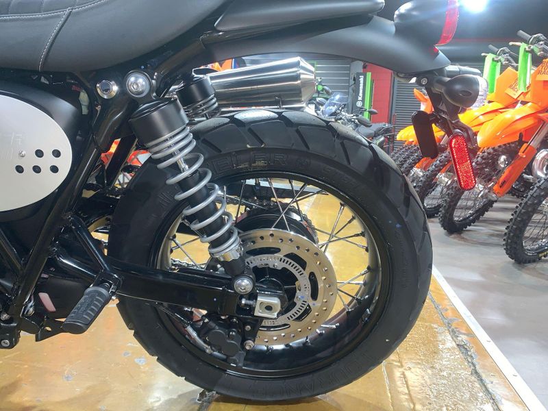 2025 Triumph SCRAMBLER 900 Image 11