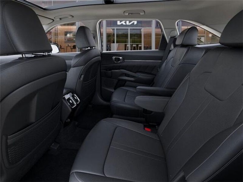 New 2025 Kia Sorento SXImage 18