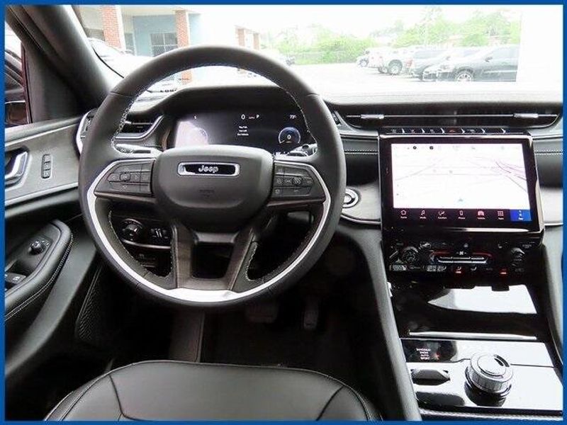 2025 Jeep Grand Cherokee LimitedImage 12