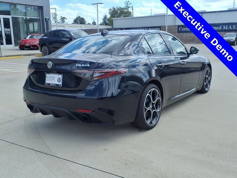 New 2025 Alfa Romeo Giulia VeloceImage 7