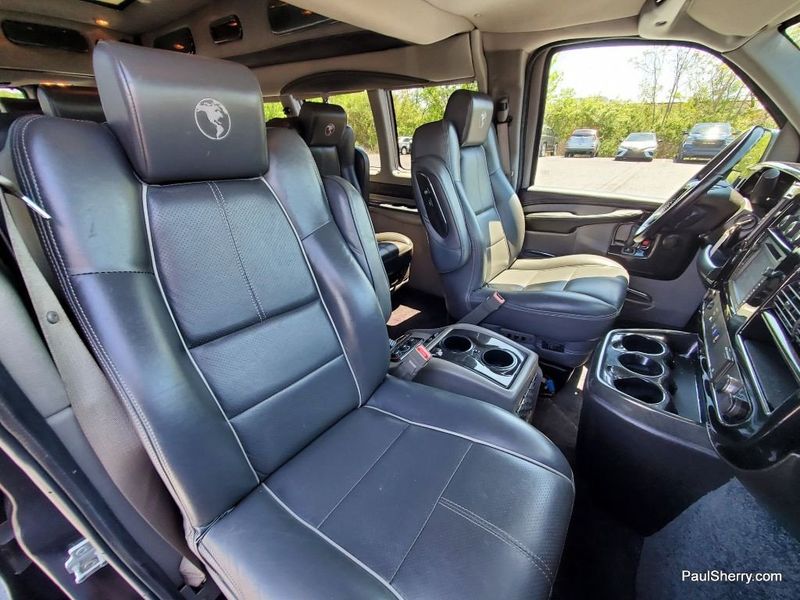 2015 Chevrolet Express 2500 Image 17