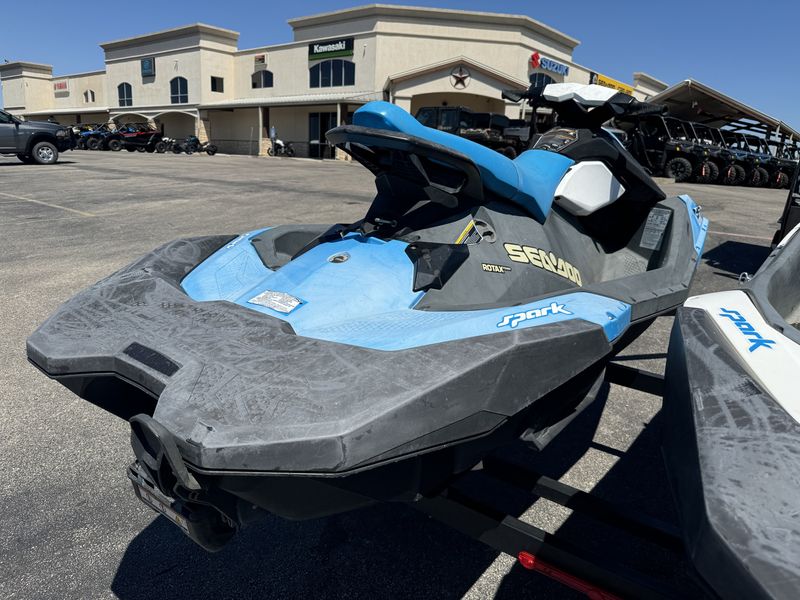 2017 SEADOO SPARK 3UP 900 HO ACE BLUE WHITE Image 4