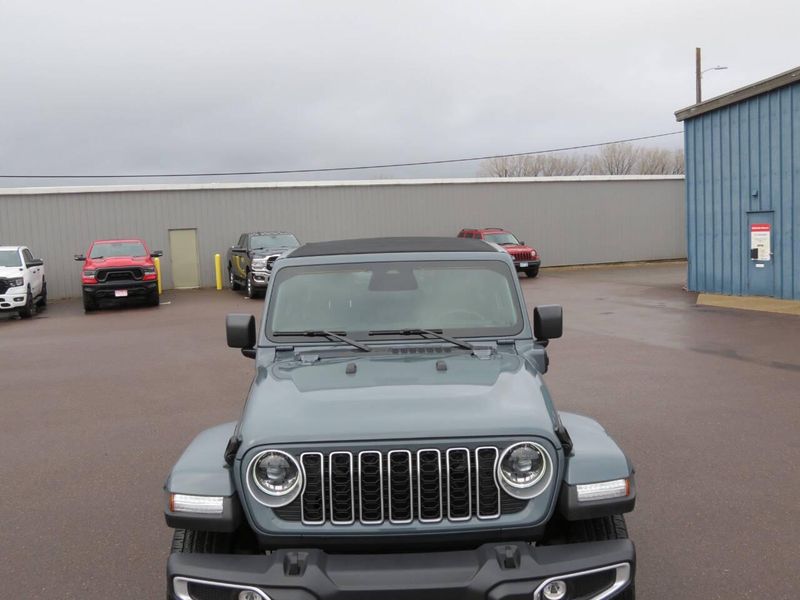 Used 2025 Jeep Wrangler 4xE Sahara 4x4 4dr SUVImage 4