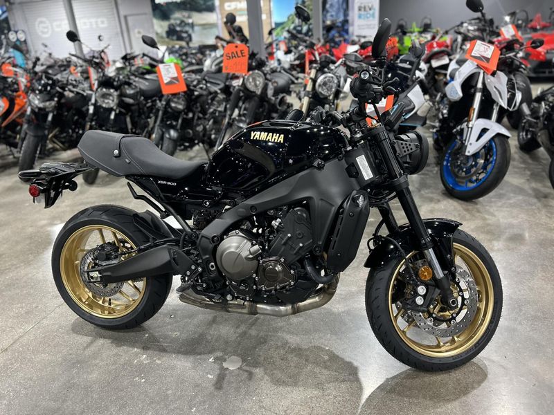New 2025 Yamaha XSR900 Image 1