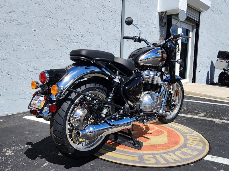New 2026 Royal Enfield CLASSIC 650 Image 13