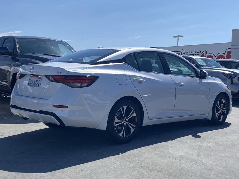Used 2022 Nissan Sentra SVImage 3