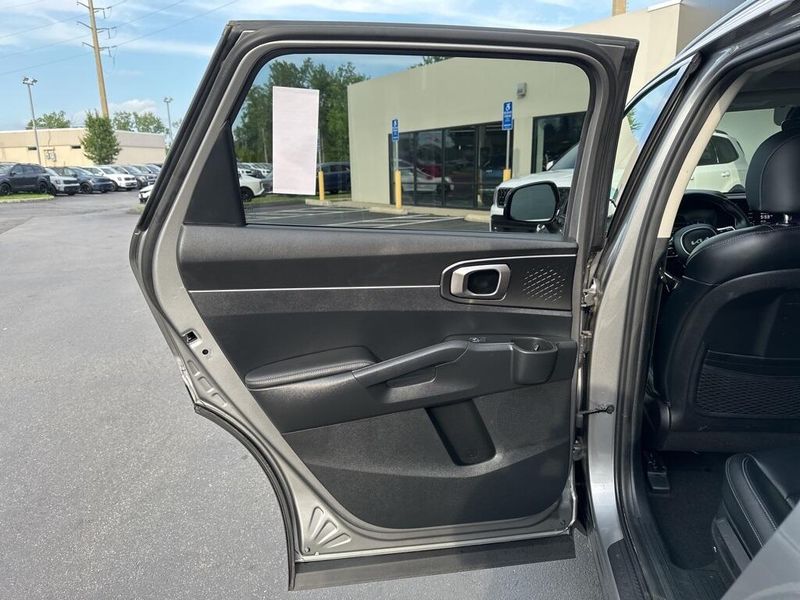Used 2023 Kia Sorento Hybrid EXImage 22
