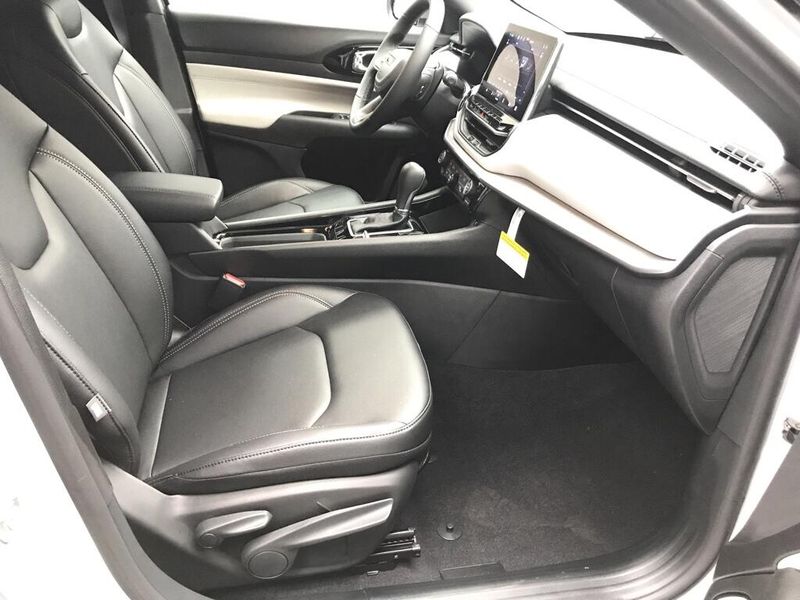 New 2026 Jeep Compass Limited 4x4Image 16