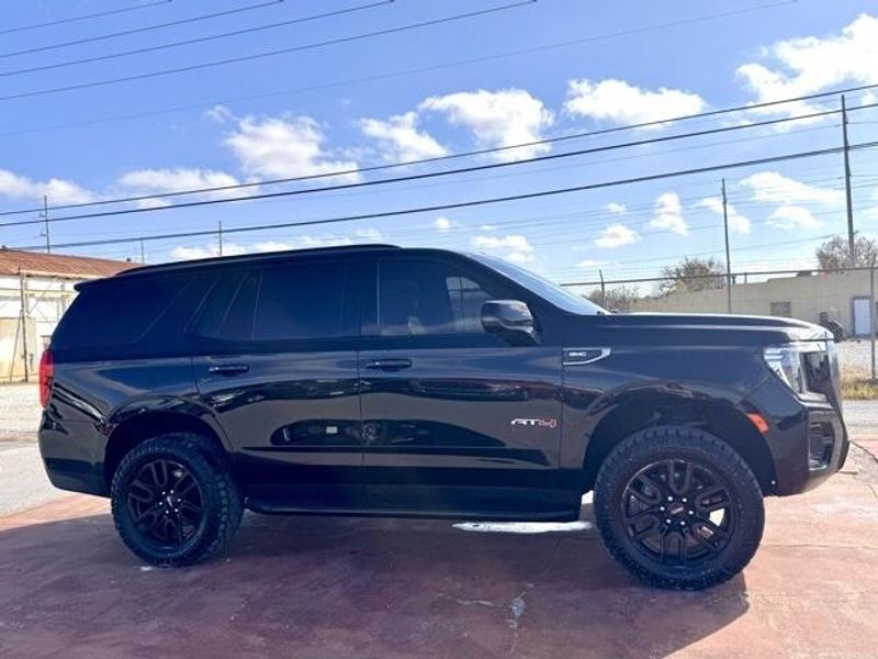 Used 2022 GMC Yukon AT4Image 4