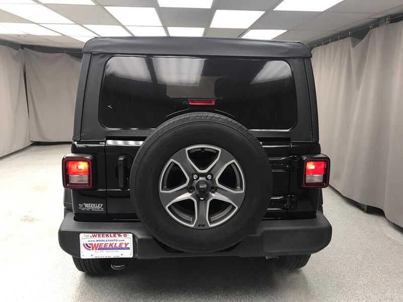 Used 2022 Jeep Wrangler Unlimited Sport SImage 3