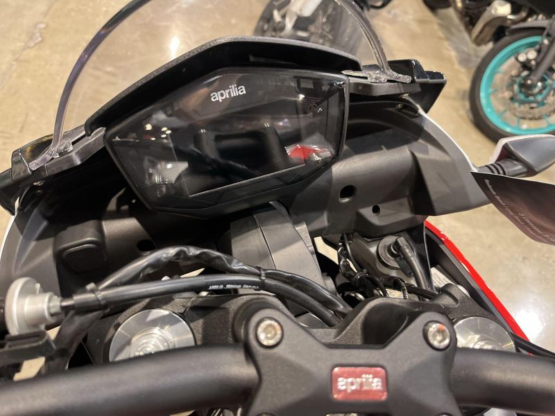 Used 2024 Aprilia TUONO 660 FACTORY Image 17